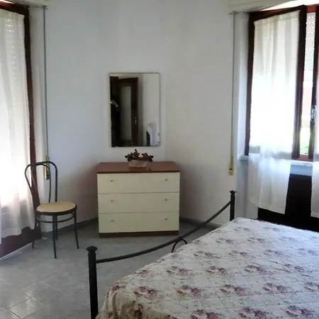Isa- Il Pontile In Marina Di Massa, With Private Outdoor Area, Just 400 Meters From The * Marina di Massa