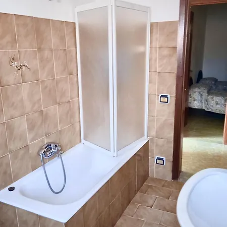 Isa- Il Pontile In Marina Di Massa, With Private Outdoor Area, Just 400 Meters From The Marina di Massa