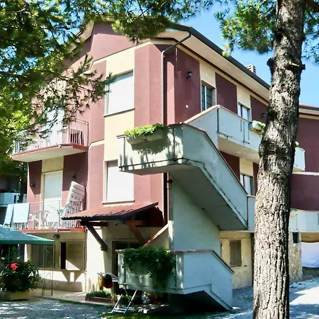 Isa- Il Pontile In Marina Di Massa, With Private Outdoor Area, Just 400 Meters From The